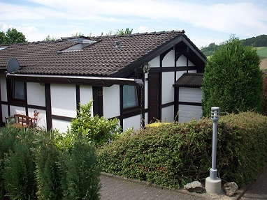 Sauerland Ferienpark Ferienwohnung FEWO  Unterkunft  Ferienhaus Hennesee : Terrasse